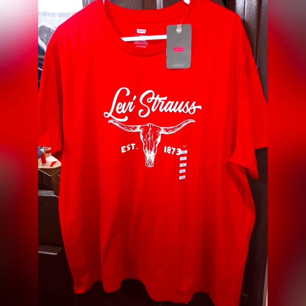 LEVIS STRATUS TSHIRT